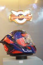 LS2 Helmet - Image 7