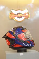LS2 Helmet - Image 6